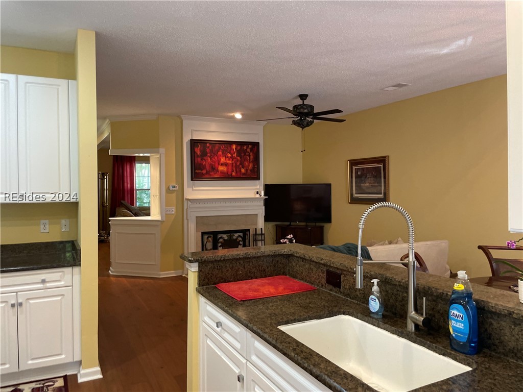 140 Westbury Park Way