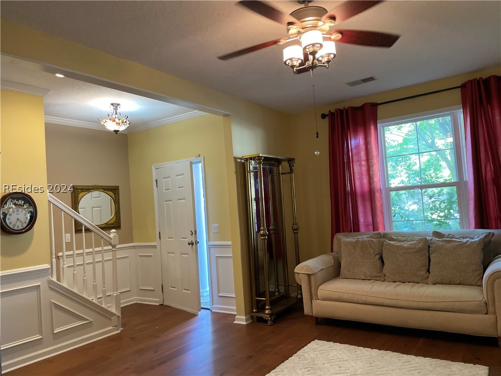140 Westbury Park Way