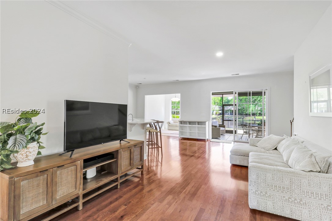 10 Weymouth Circle