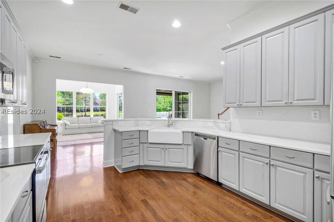 10 Weymouth Circle