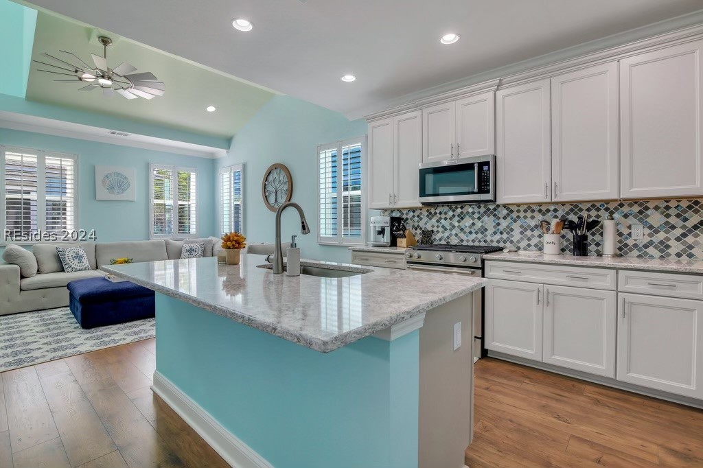 616 Beachcomber Boulevard 102