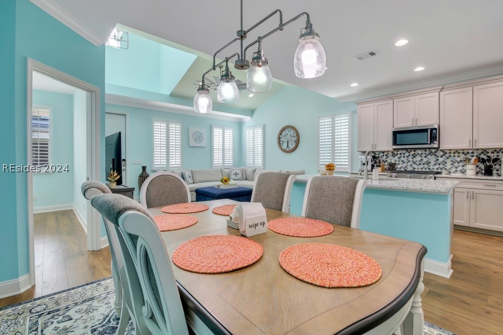 616 Beachcomber Boulevard 102