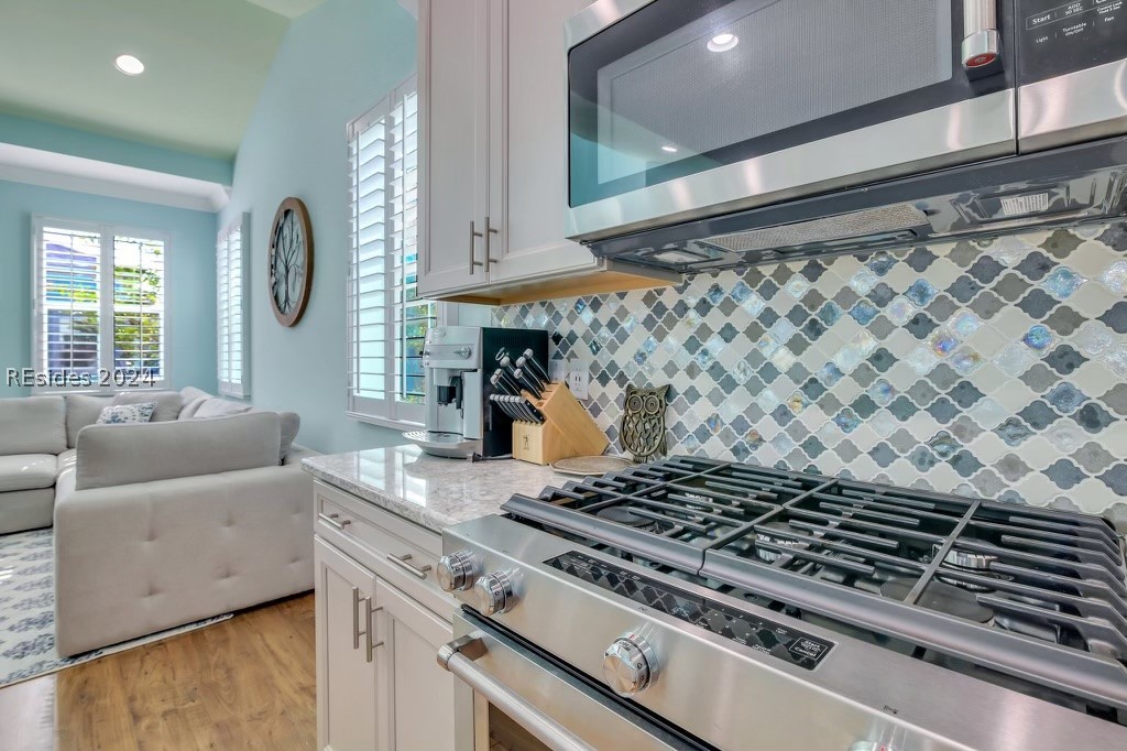616 Beachcomber Boulevard 102