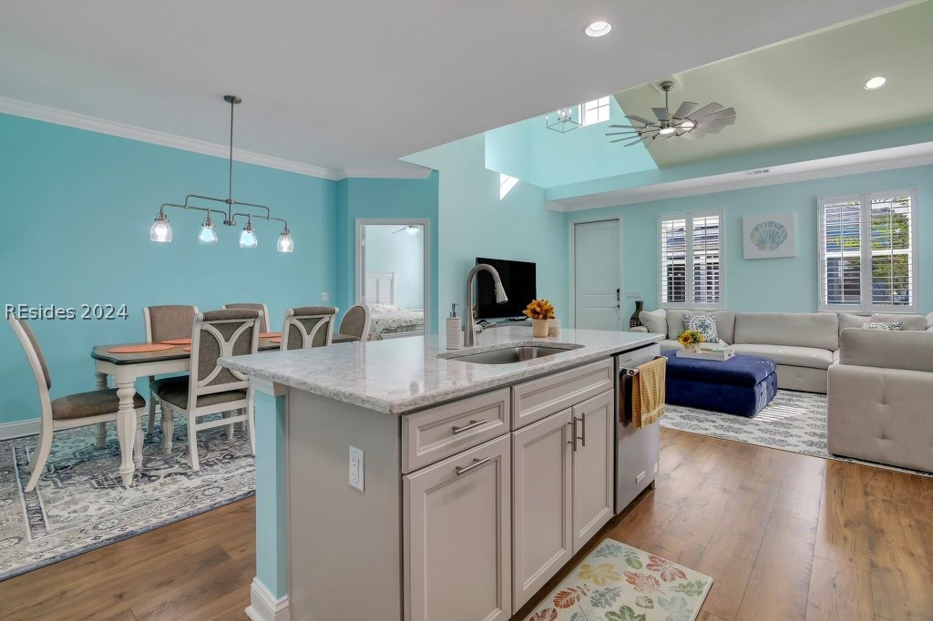 616 Beachcomber Boulevard 102