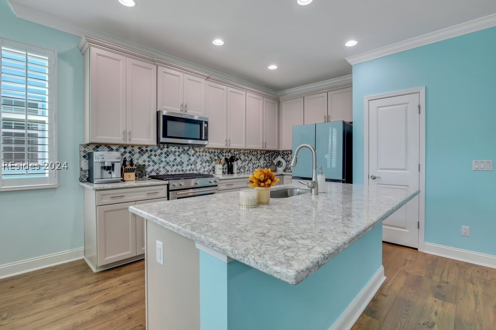 616 Beachcomber Boulevard 102