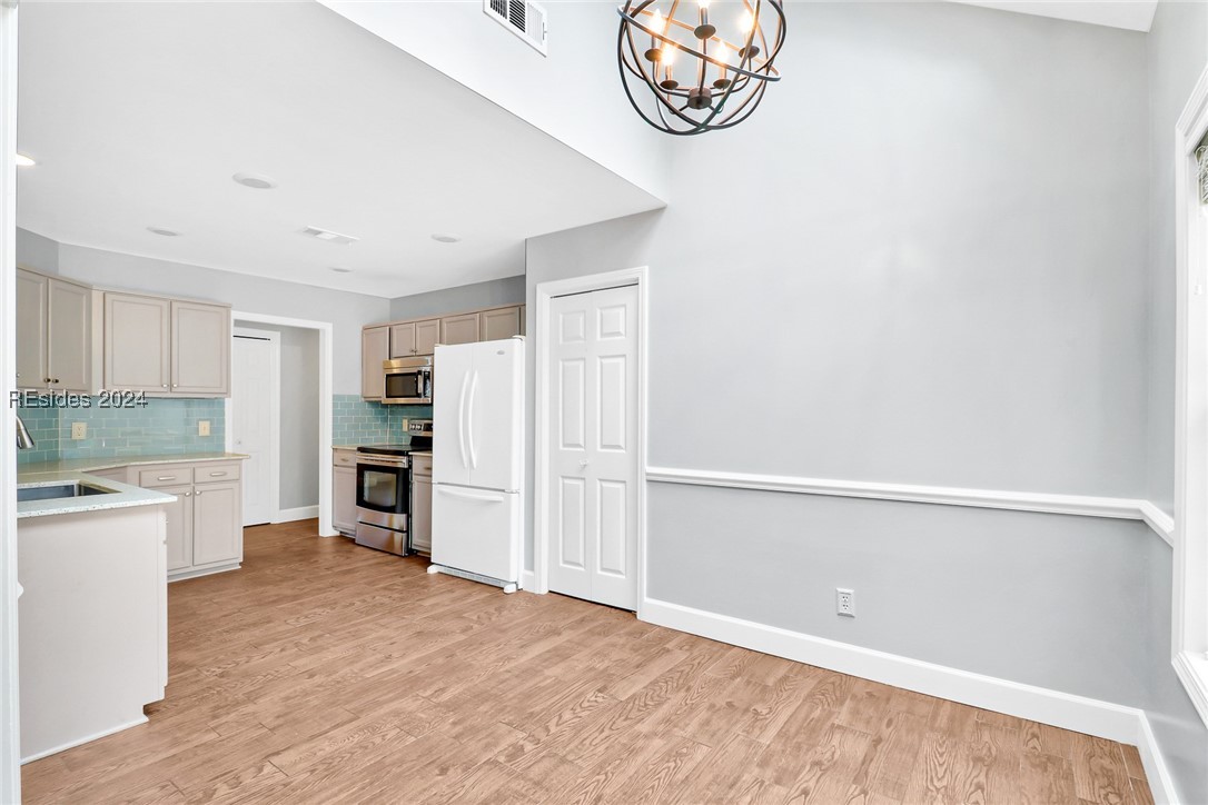 3 Bontwell Circle
