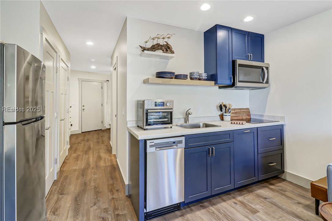 23 S Forest Beach Unit: 159