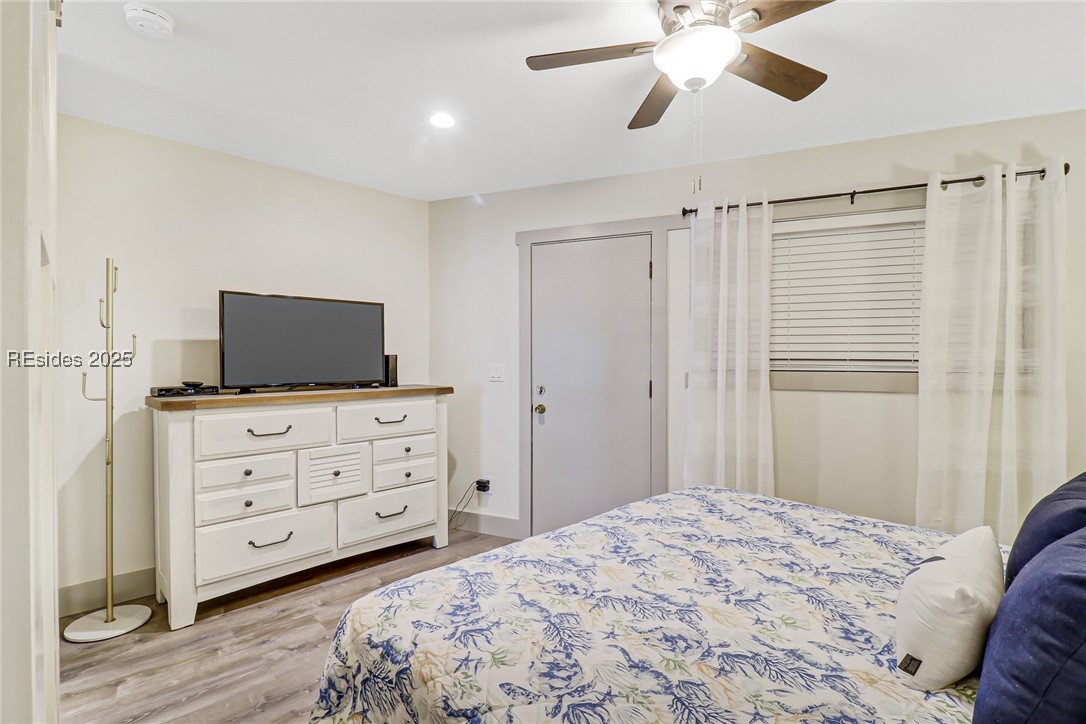 23 S Forest Beach Unit: 159