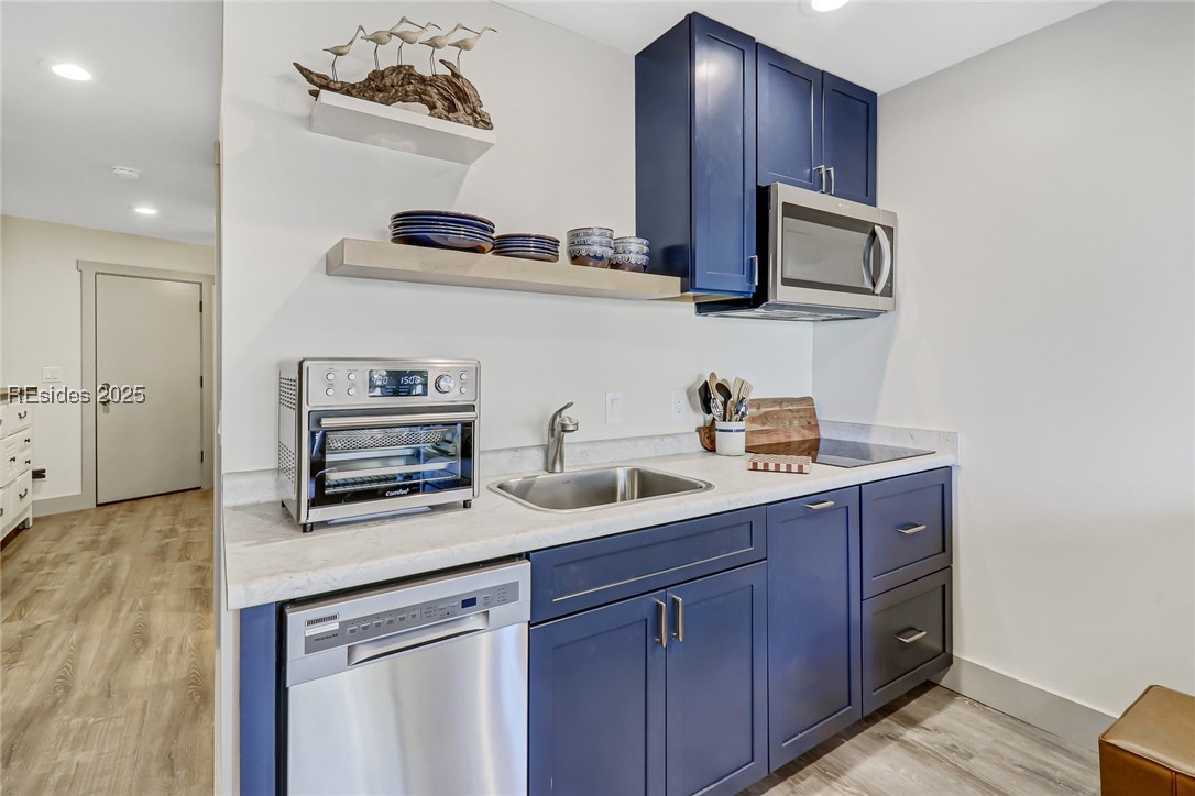 23 S Forest Beach Unit: 159