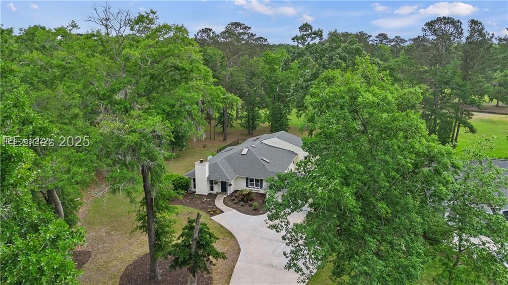 51 White Oaks Circle