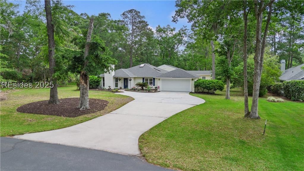 51 White Oaks Circle