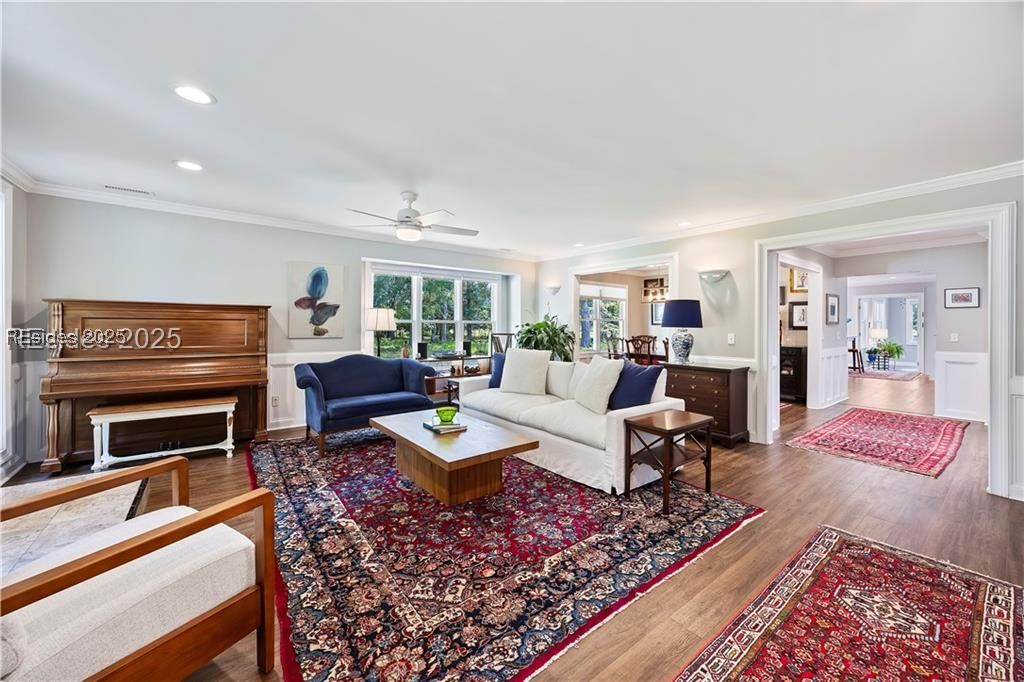 51 White Oaks Circle
