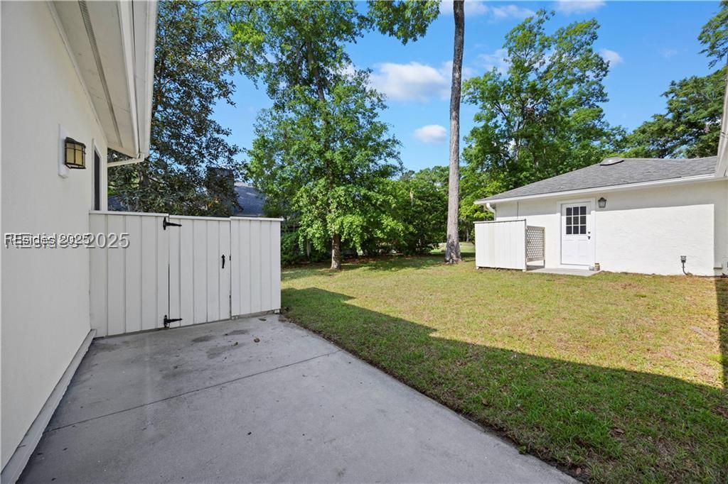 51 White Oaks Circle