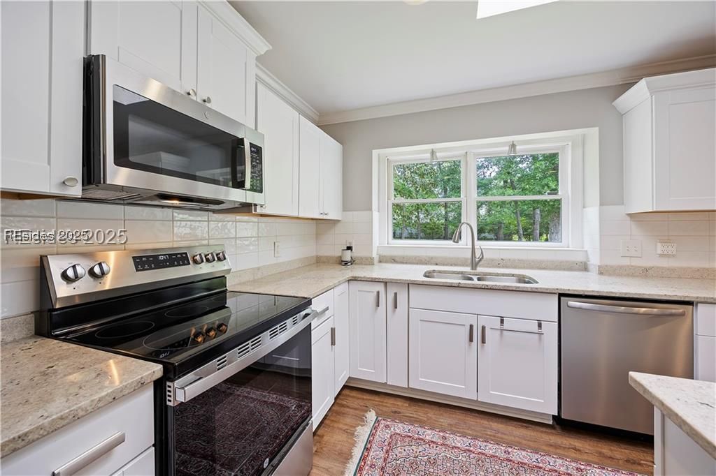 51 White Oaks Circle