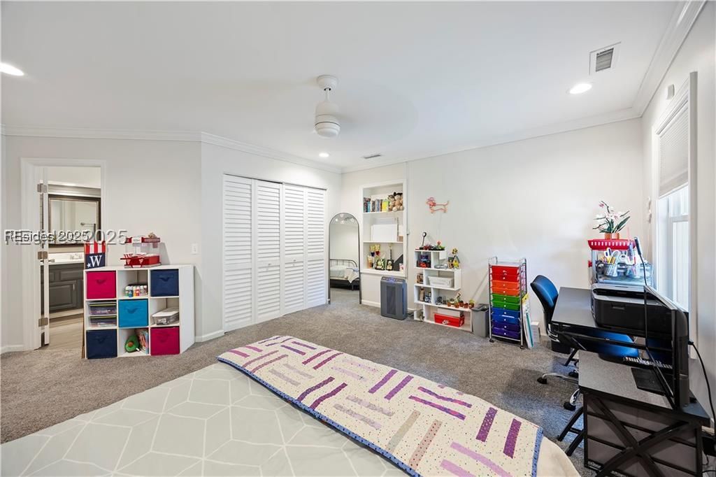 51 White Oaks Circle