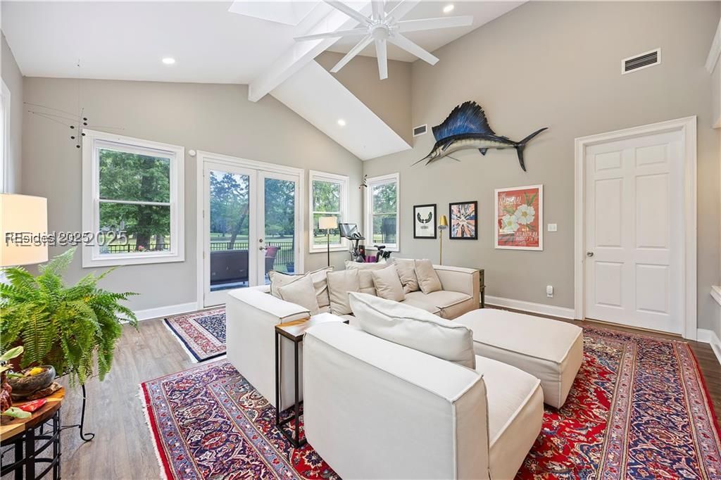 51 White Oaks Circle