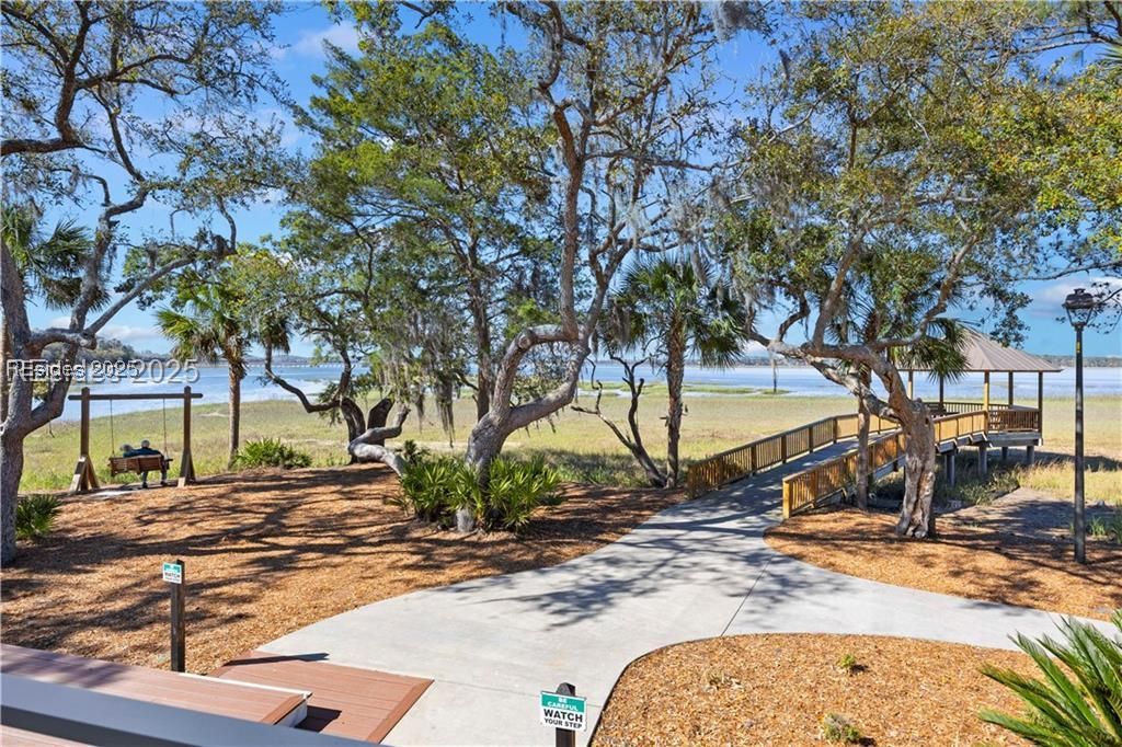 51 White Oaks Circle