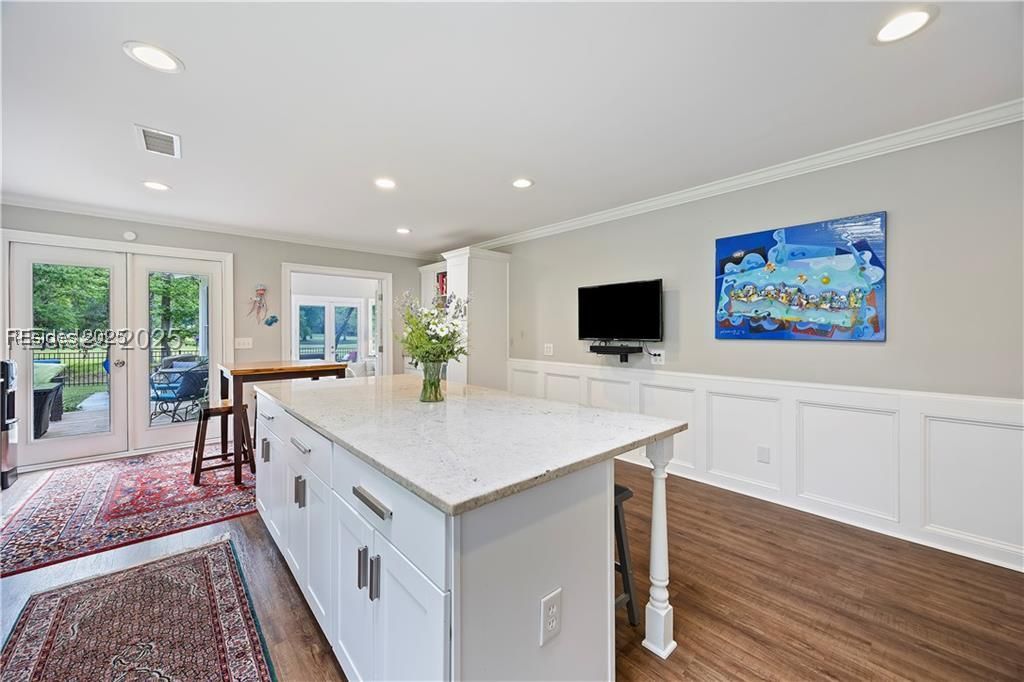 51 White Oaks Circle