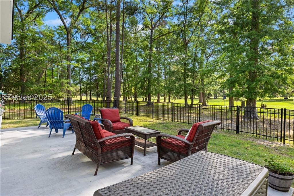 51 White Oaks Circle