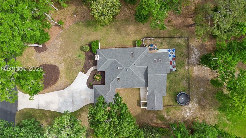 51 White Oaks Circle