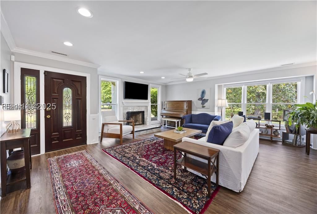 51 White Oaks Circle
