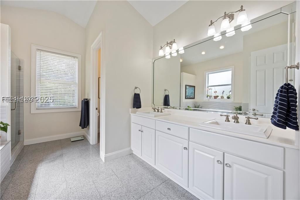 51 White Oaks Circle