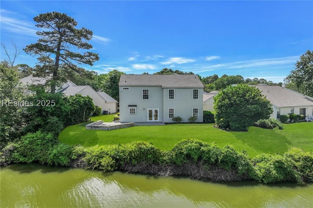 8 Lake Linden Place