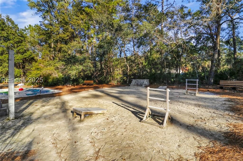 8 Lake Linden Place