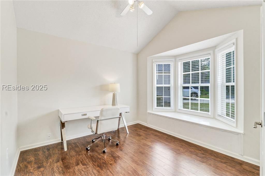8 Lake Linden Place