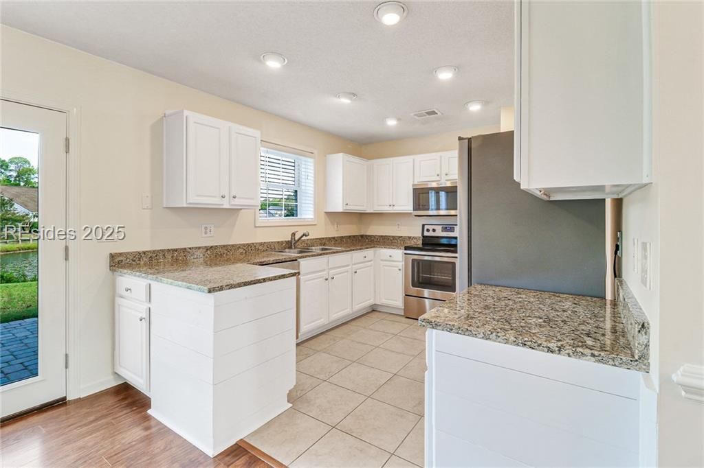 8 Lake Linden Place