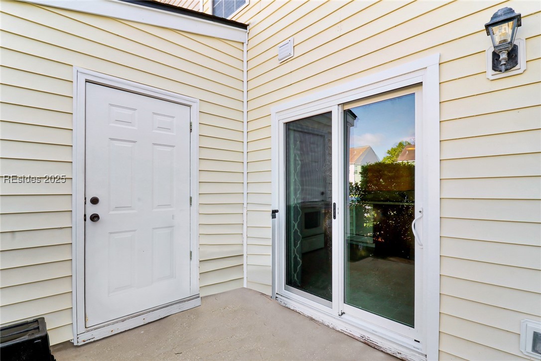 328 Campus Lane