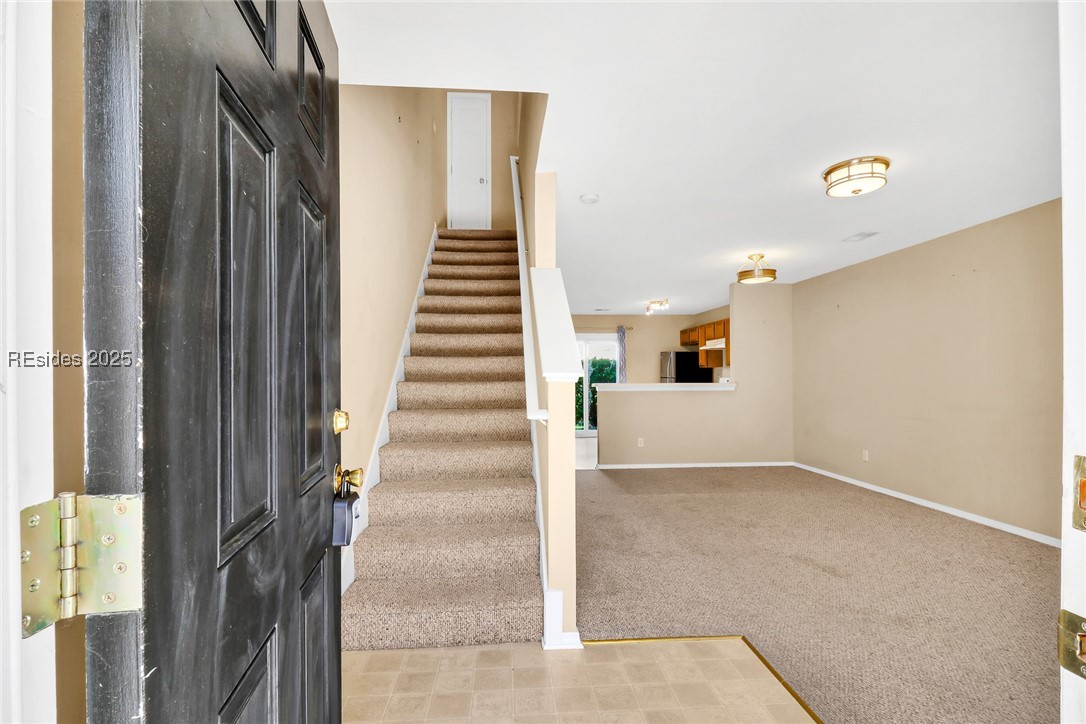 328 Campus Lane