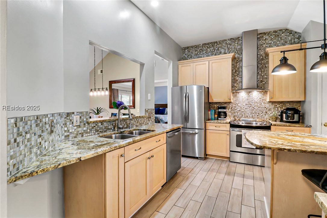 39 Monticello Dr