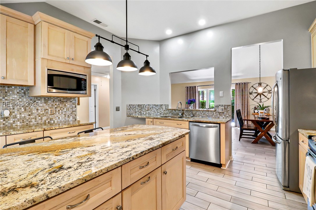 39 Monticello Dr