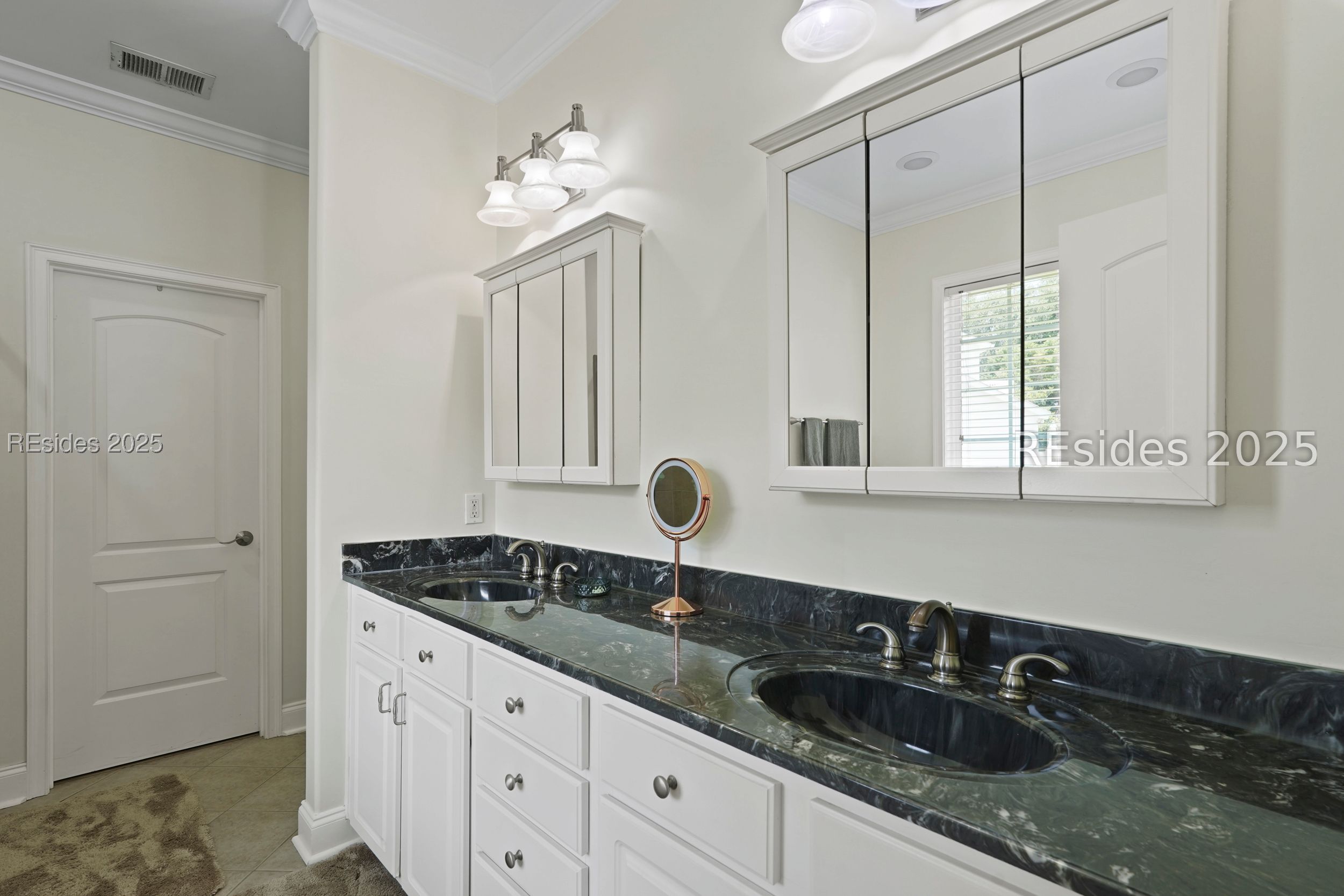7 Maypop Court