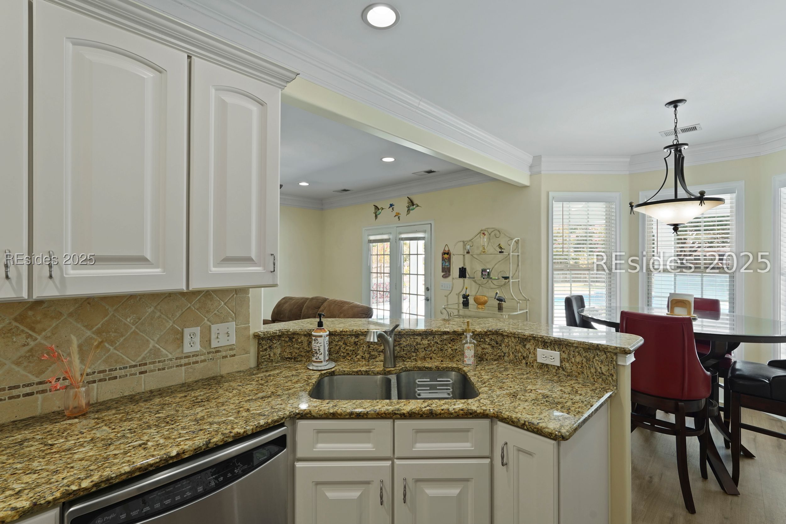 7 Maypop Court