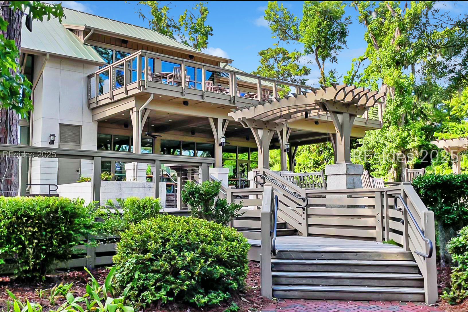 35 Fernwood Court