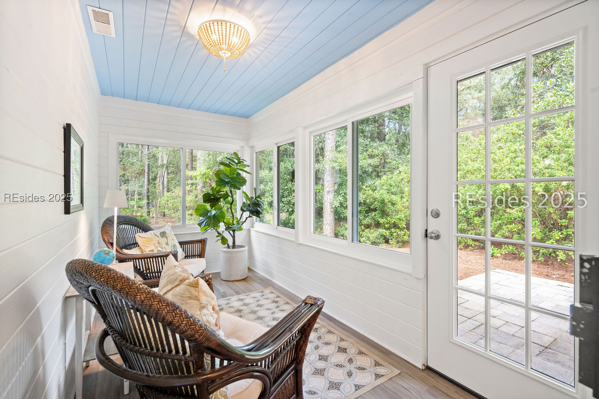 35 Fernwood Court