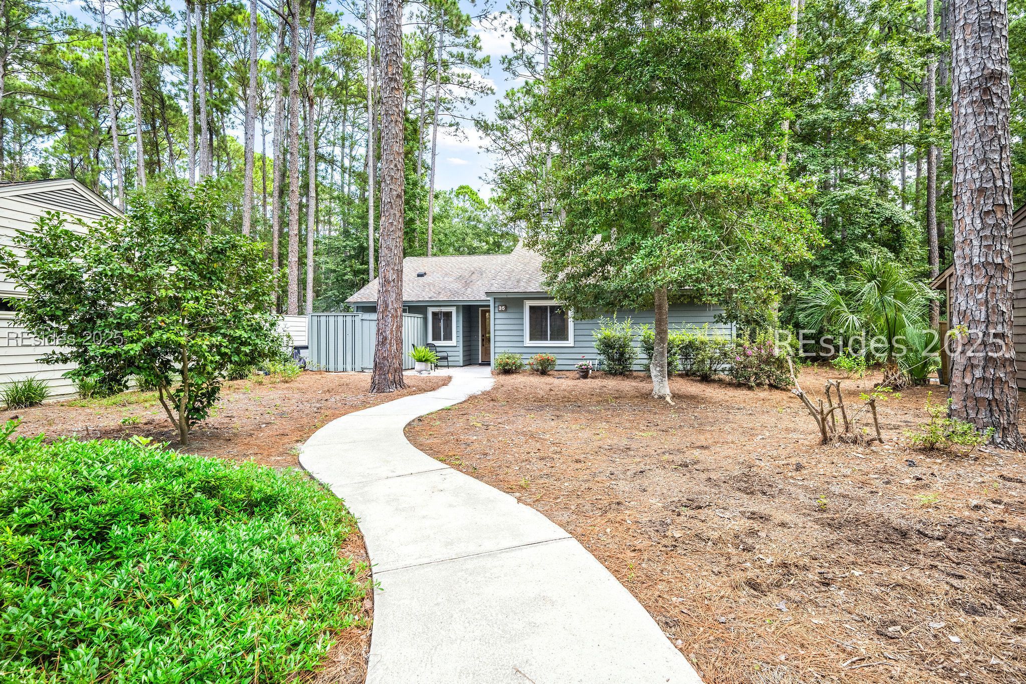 35 Fernwood Court