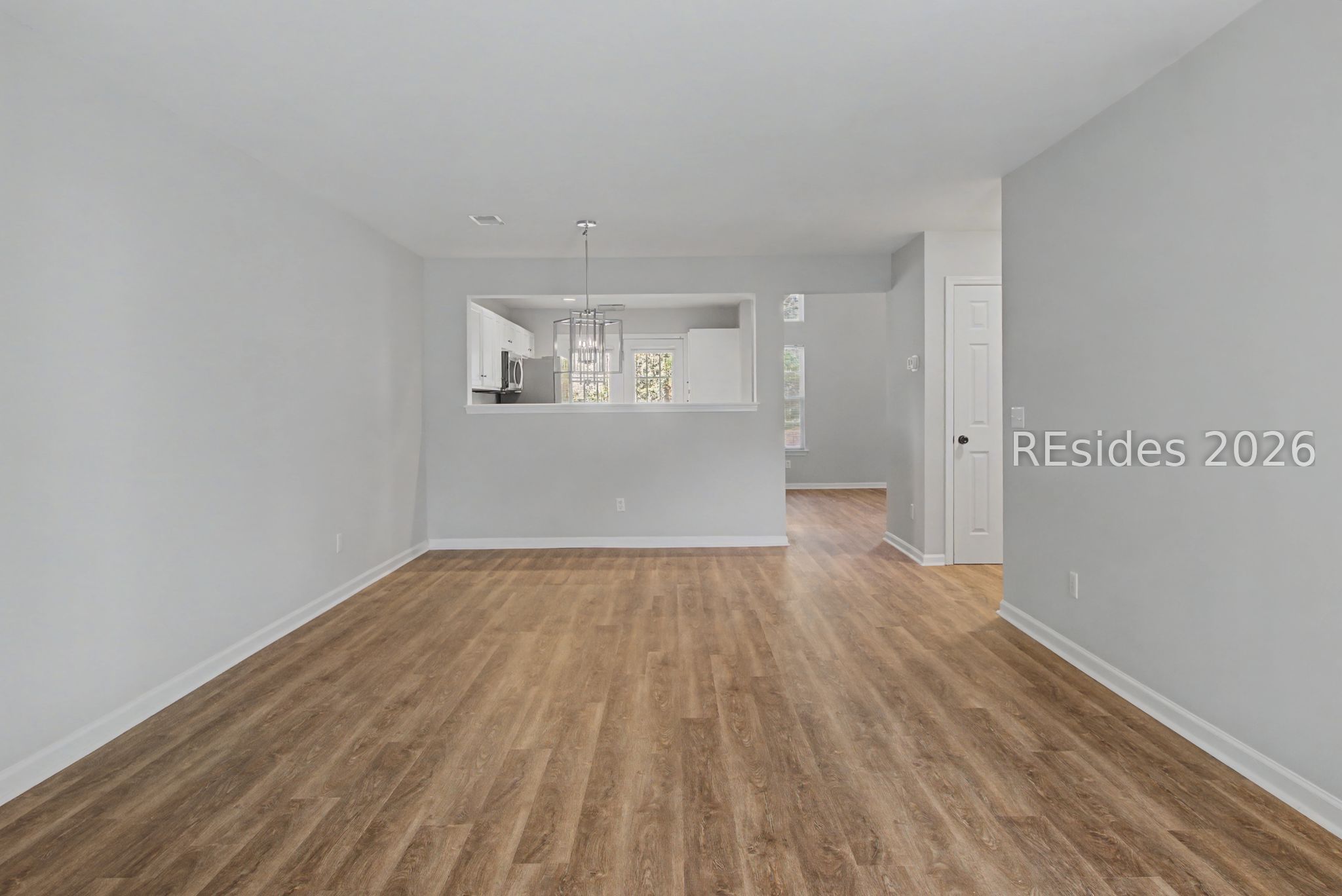 404 EAST Avenue