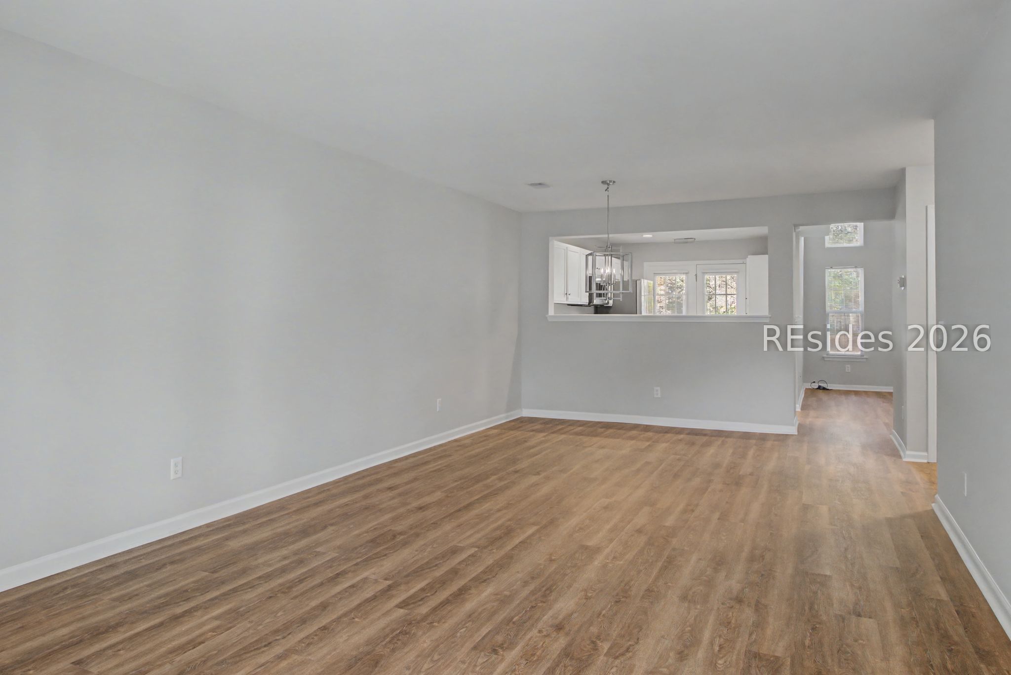 404 EAST Avenue