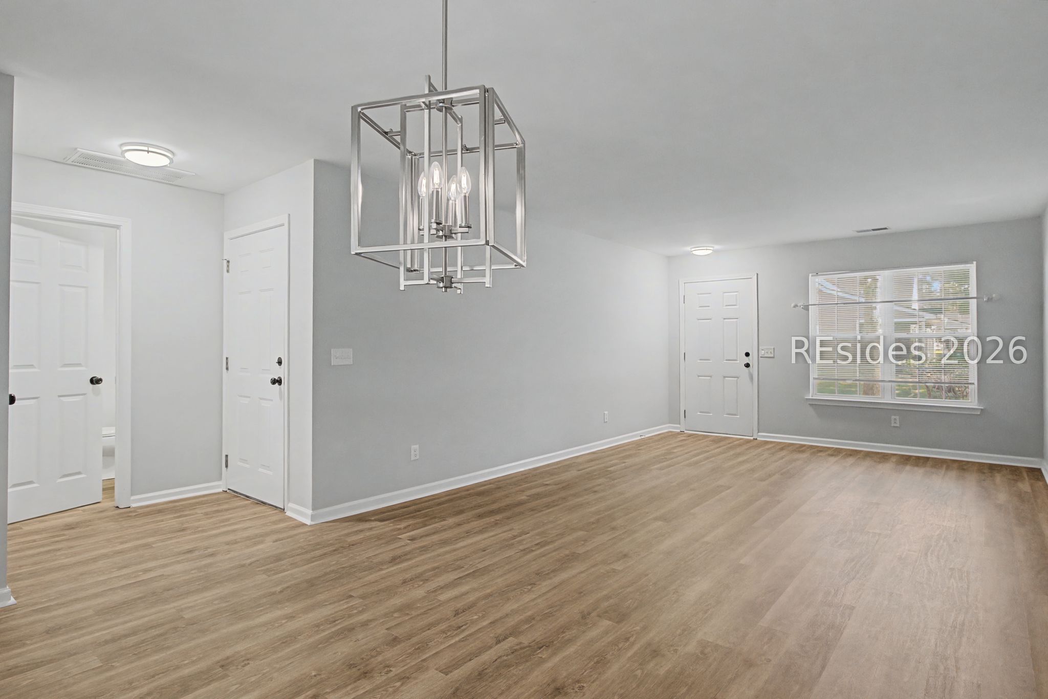 404 EAST Avenue
