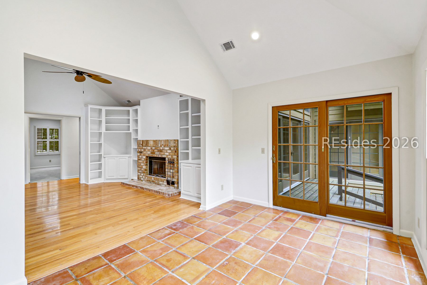 5 Narragansett Lane