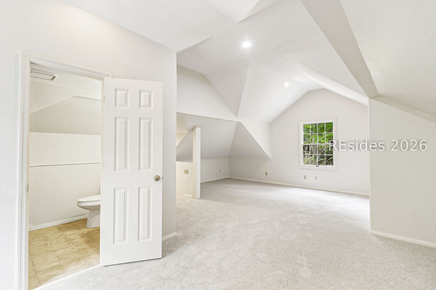 5 Narragansett Lane