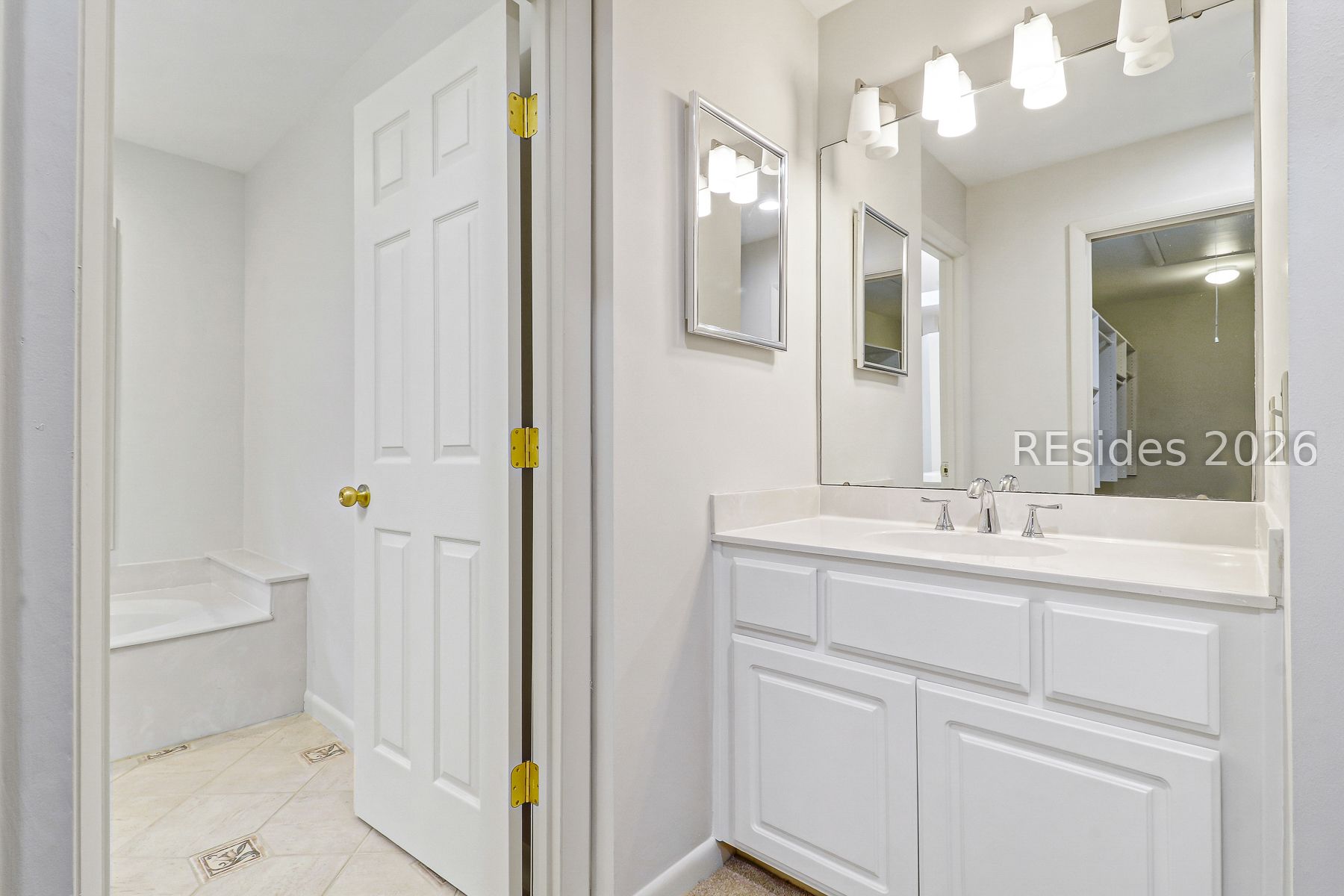 5 Narragansett Lane