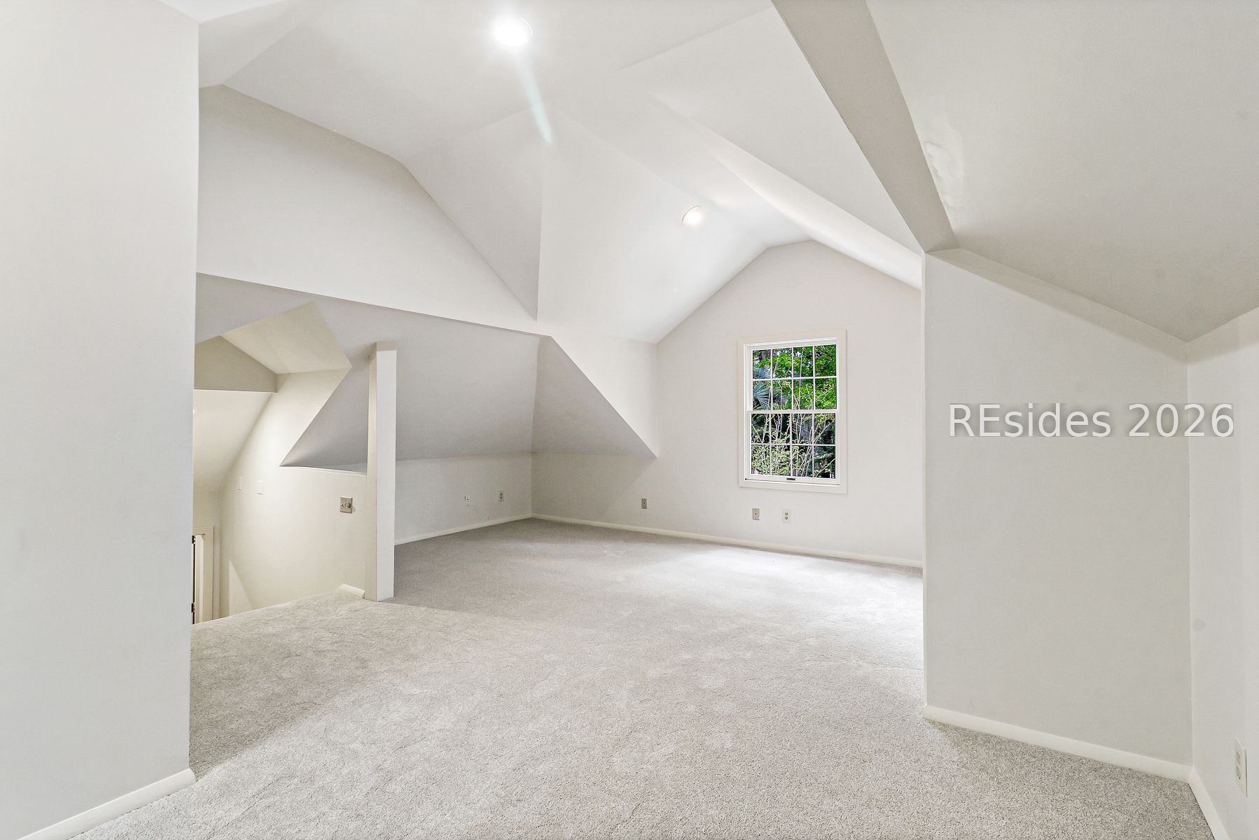 5 Narragansett Lane