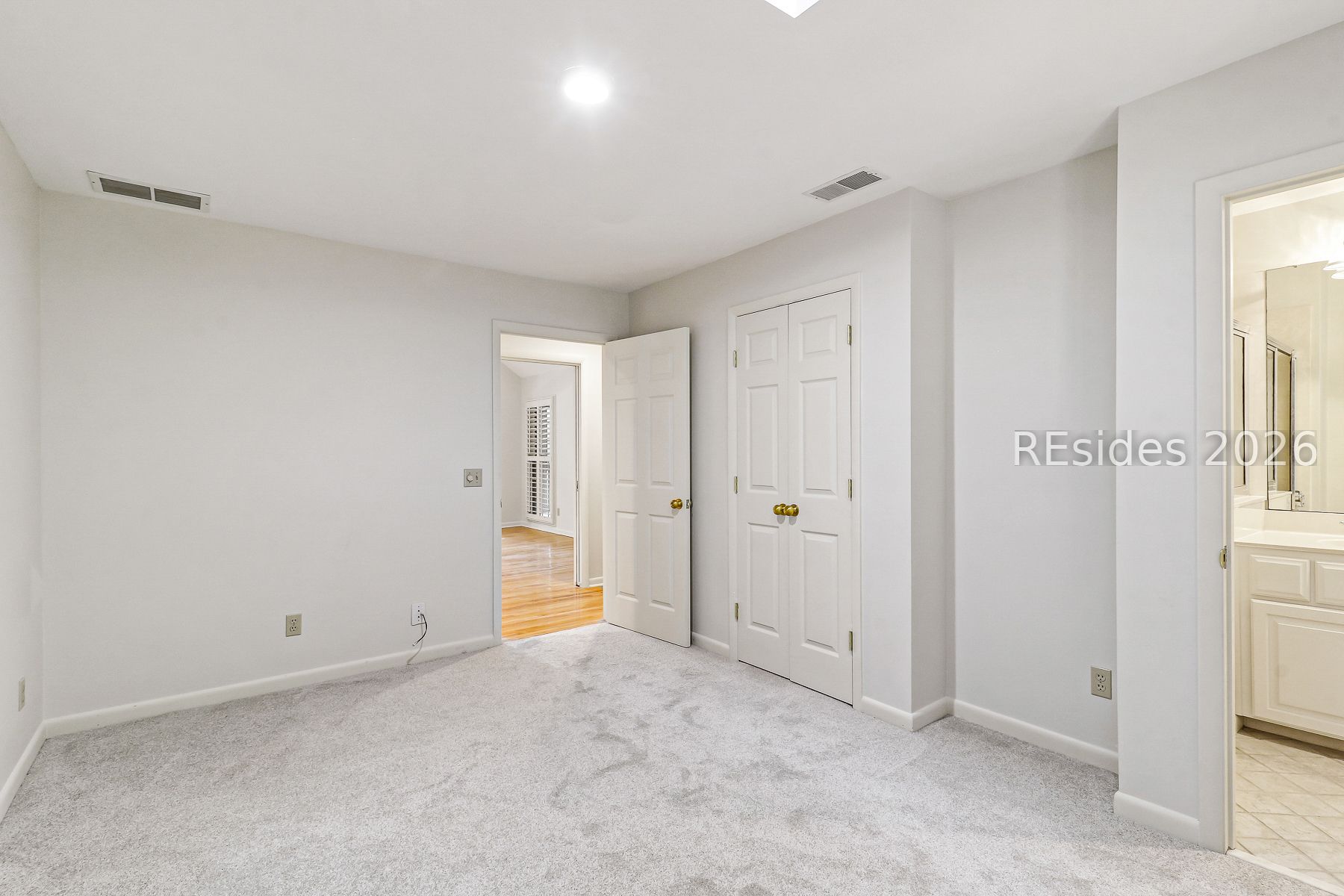 5 Narragansett Lane