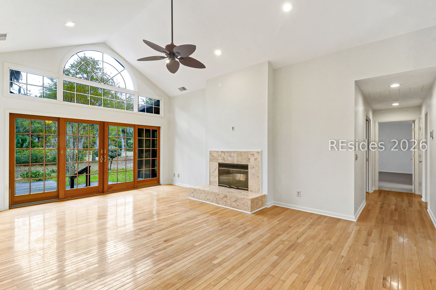 5 Narragansett Lane