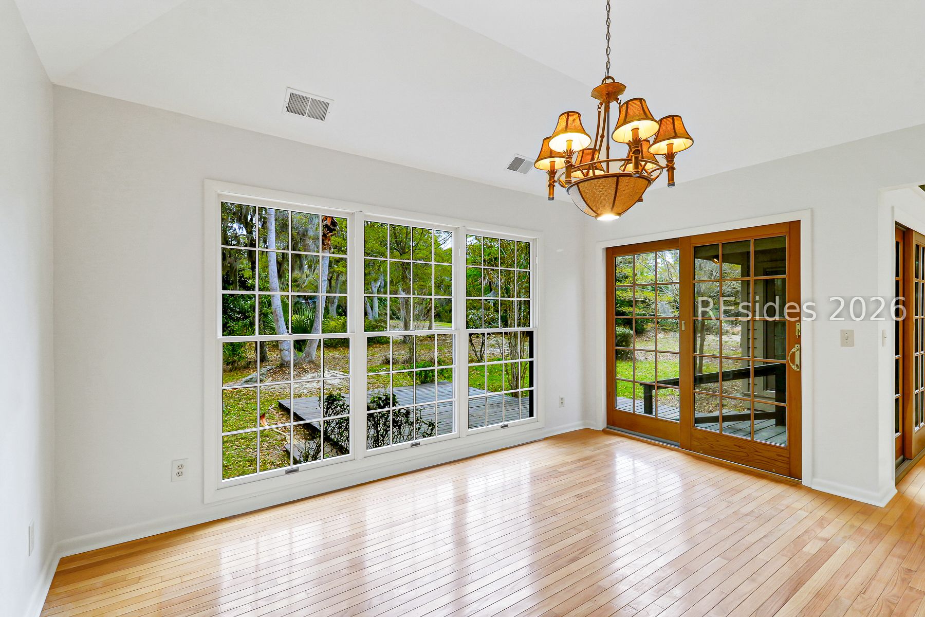 5 Narragansett Lane