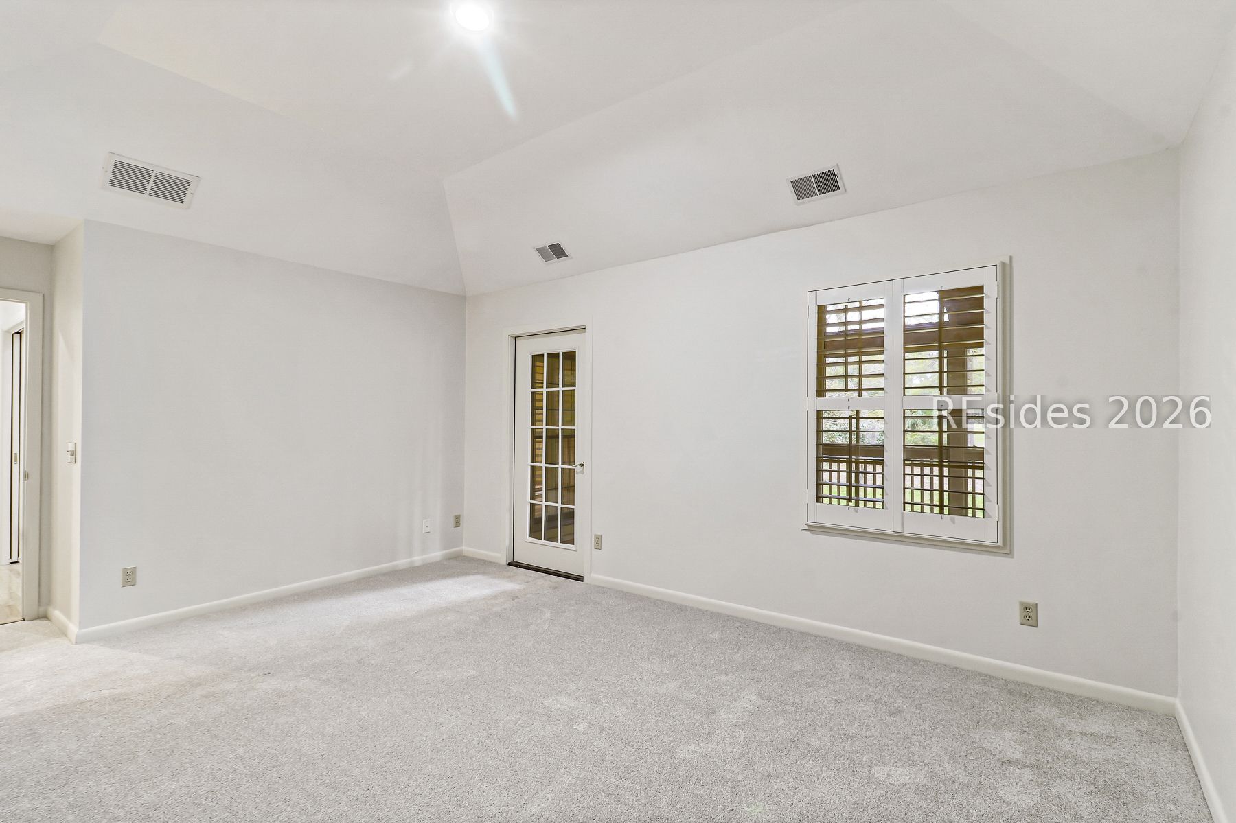 5 Narragansett Lane